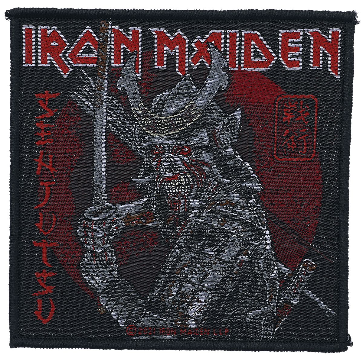 Levně Iron Maiden Senjutsu nášivka cerná/cervená