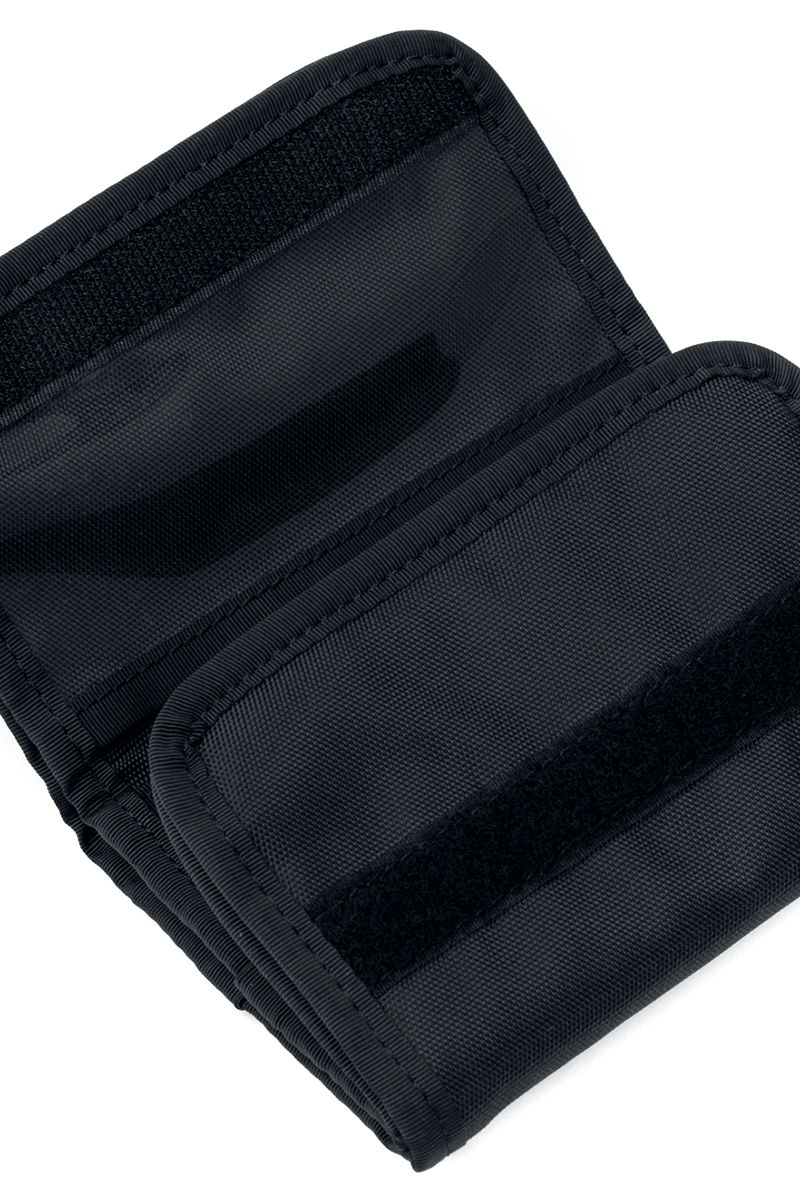 Fall Guys Off the Chain Geldbörse schwarz weiß pink