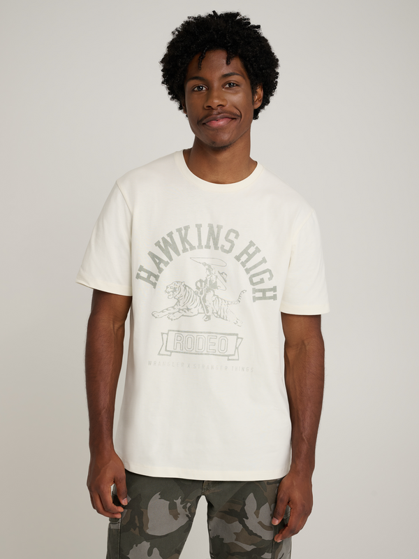 Koszulka Wrangler - T-shirt Stranger Things Hawkins High T-shirt Marshmallow - Mężczyźni - biały