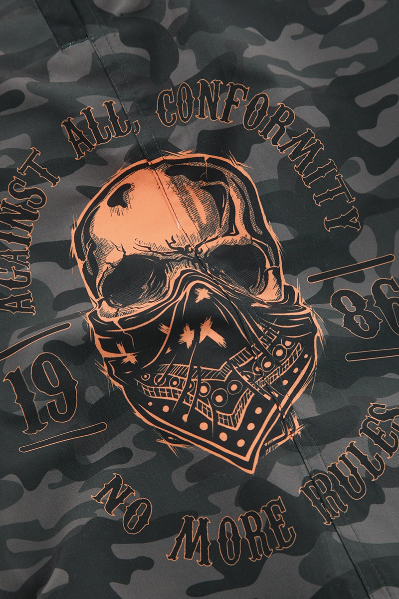 Rock Rebel by EMP Badeshorts mit Camouflagemuster und knalligen Prints