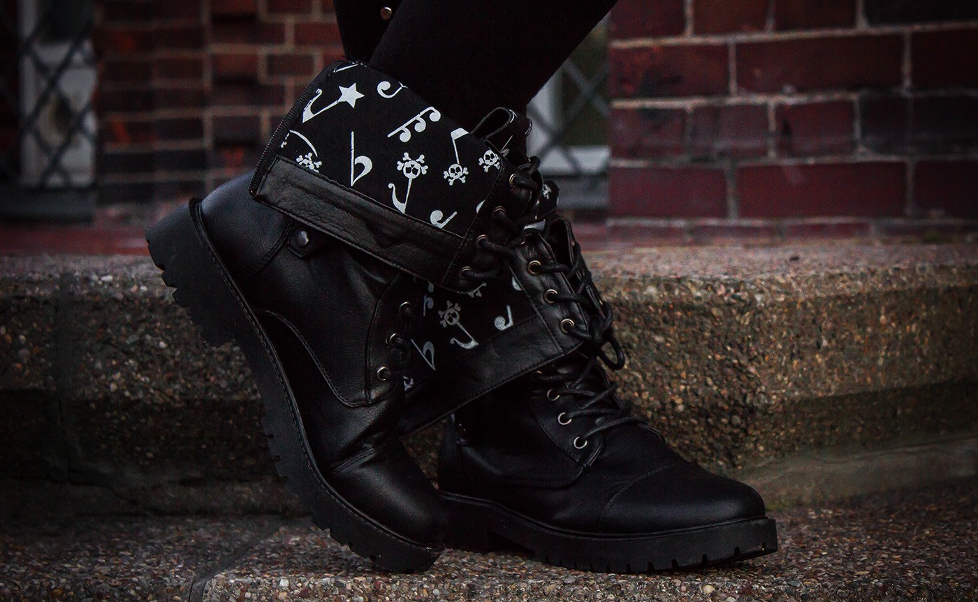 There You Go Boots von Full Volume By EMP