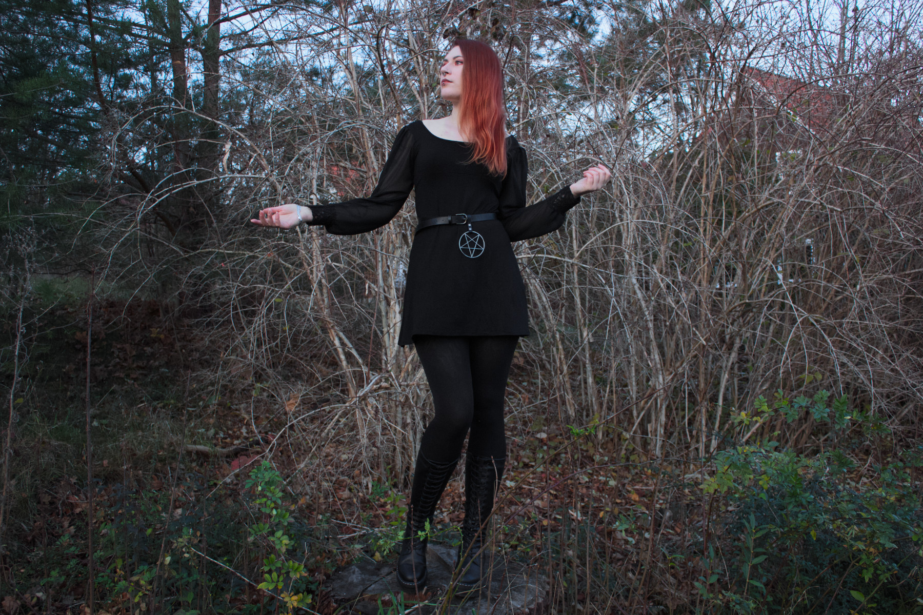 Dress Bet von Outer Vision