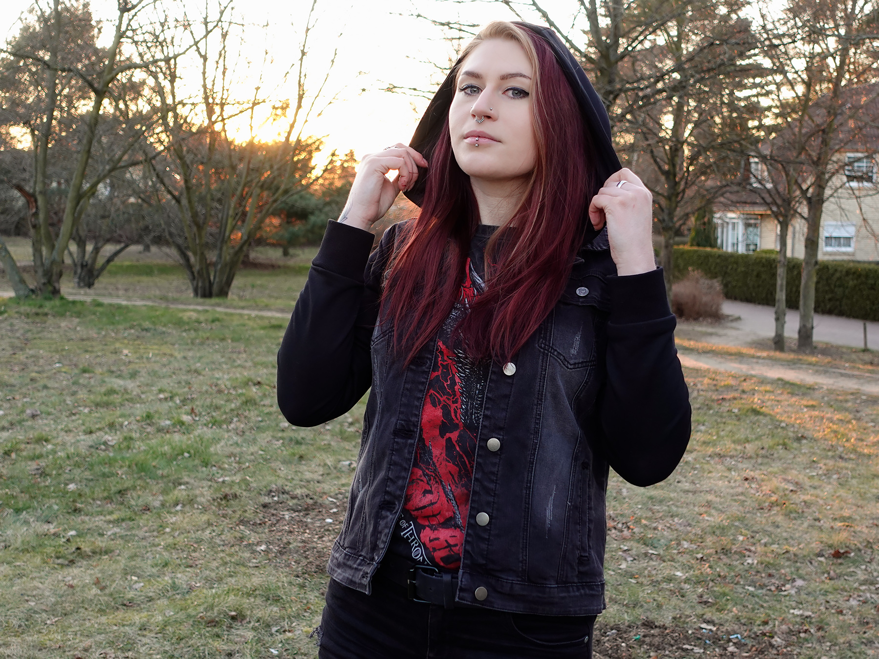 Jeansjacke mit Kapuze von RED By EMP